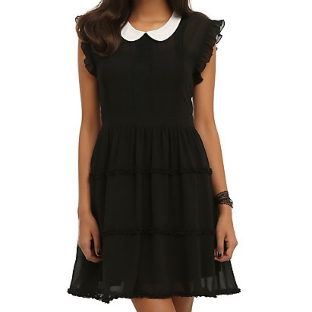 BLACK & WHITE COLLAR CHIFFON DRESS